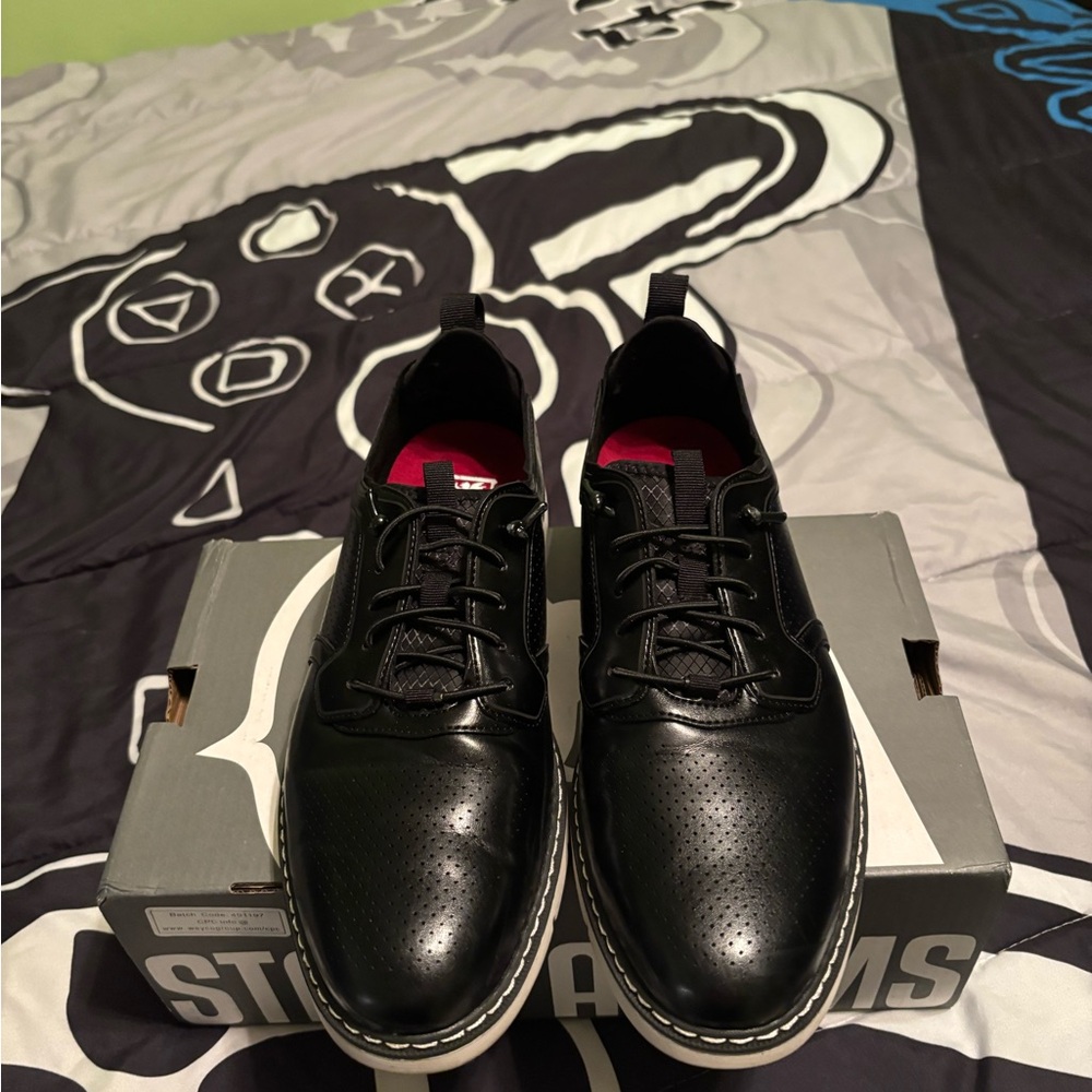 Stacy Adams boys dress shoes / sneaker style size 7